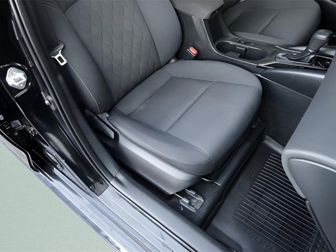 Certified 2023 Toyota Corolla LE image 15