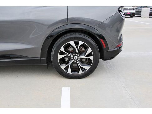 Used 2021 Ford Mustang Mach-E Premium image 30