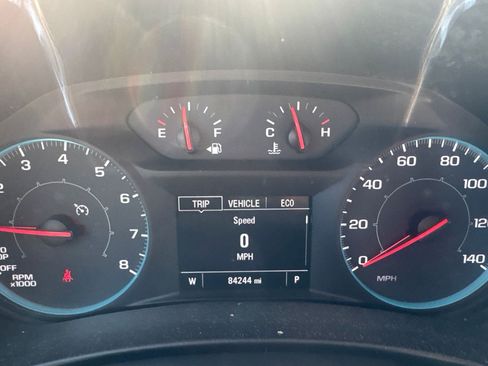 Used 2021 Chevrolet Equinox LS w/ LS Convenience Package FWD image 12