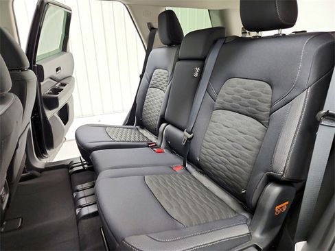 New 2026 Nissan Pathfinder SV image 33