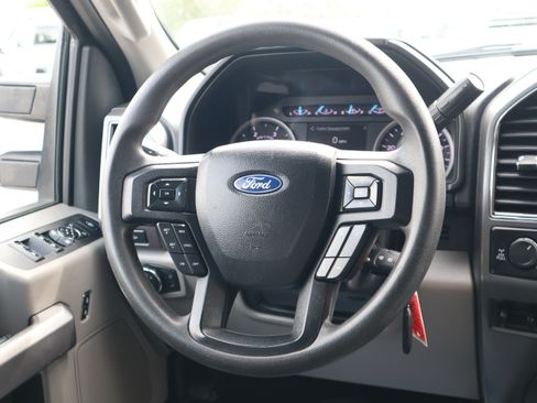 Used 2019 Ford F350 XLT w/ XLT Premium Package AWD/4WD image 16