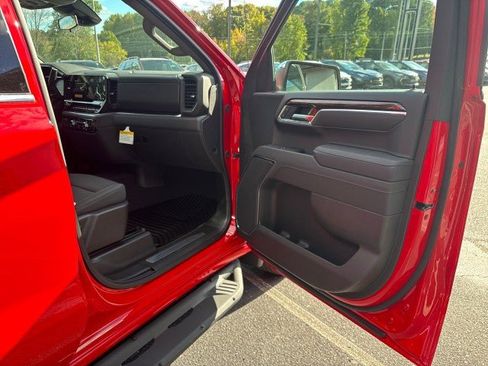 New 2026 GMC Sierra 1500 SLE w/ Preferred Package image 40