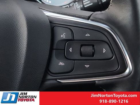 Used 2023 Buick Encore GX Preferred w/ Cold Weather Comfort Package FWD image 29