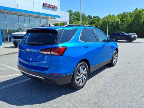 Used 2024 Chevrolet Equinox LT image 3