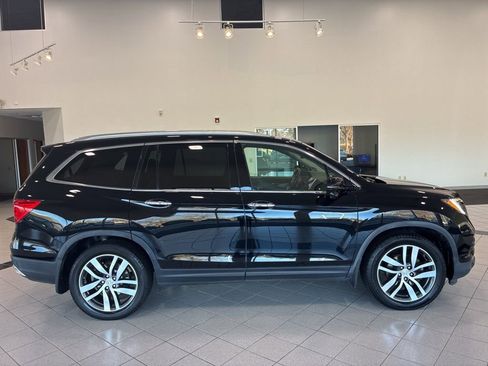 Used 2016 Honda Pilot Touring image 12