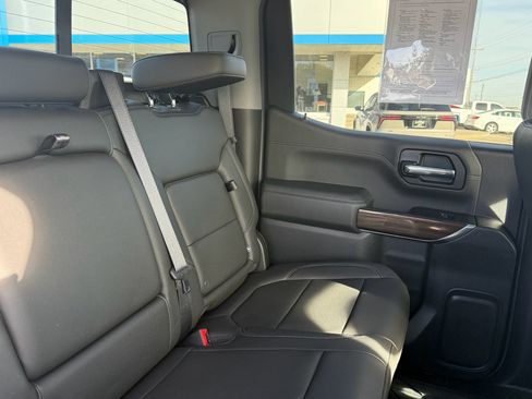 Used 2019 Chevrolet Silverado 1500 LT Trail Boss image 9