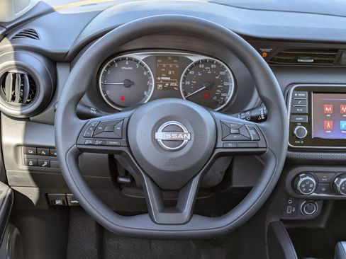 New 2025 Nissan Kicks Play S image 16
