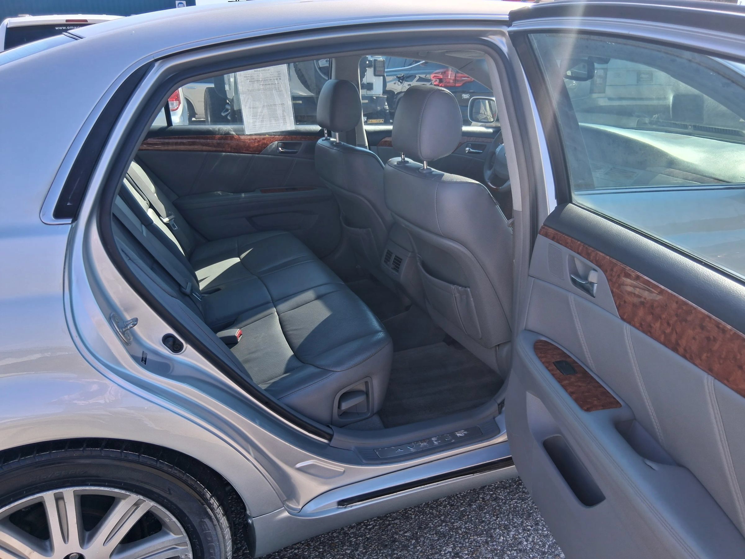 Used 2005 Toyota Avalon Touring FWD image 17