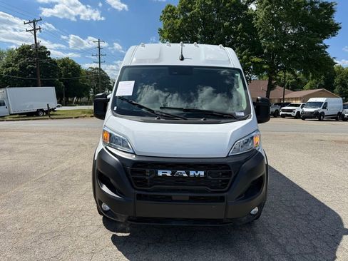 Used 2026 RAM ProMaster 2500 w/ Convenience Group FWD image 8