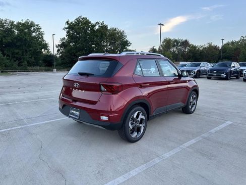 New 2025 Hyundai Venue Limited image 5