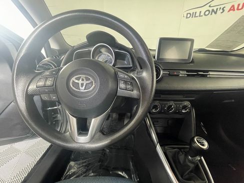 Used 2017 Toyota Yaris iA image 14