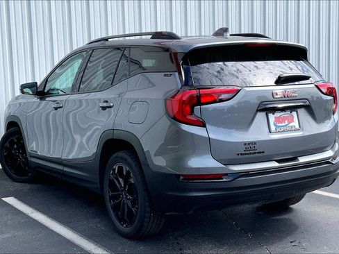 Used 2021 GMC Terrain SLT w/ Infotainment Package II FWD image 10