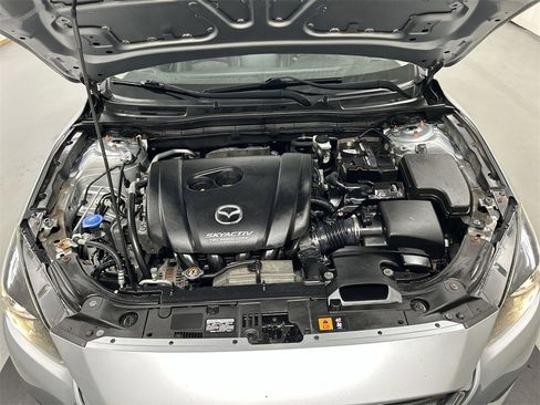 Used 2018 MAZDA MAZDA3 Touring image 23