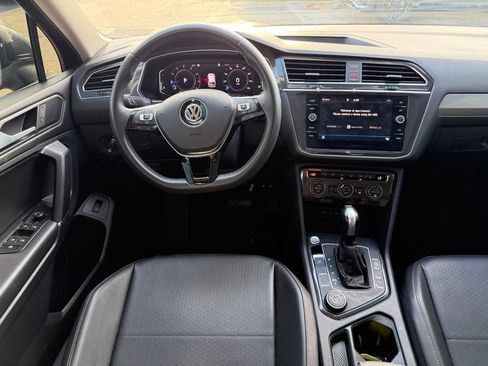 Used 2020 Volkswagen Tiguan SEL w/ 3rd Row Seat Package AWD/4WD image 9