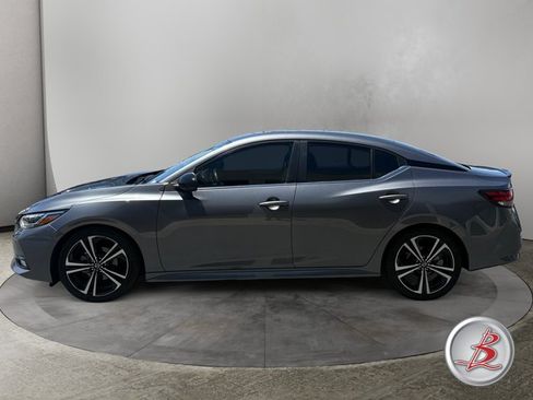 Used 2023 Nissan Sentra SR w/ SR Premium Package FWD image 4