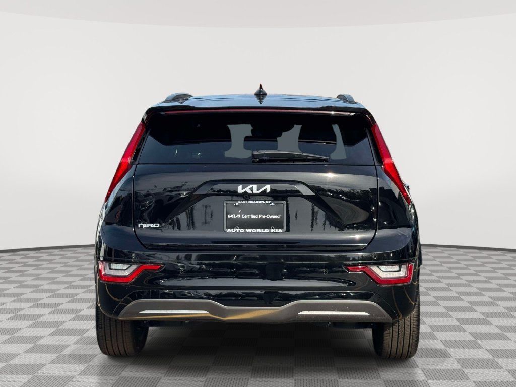Certified 2025 Kia Niro Wave w/ Wave Preserve Package FWD image 6