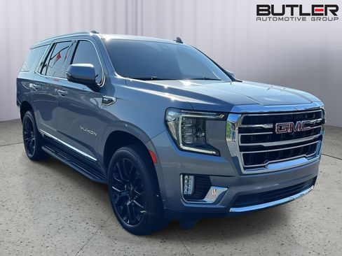 Used 2022 GMC Yukon SLT w/ SLT Luxury Package AWD/4WD image 6