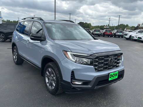 Used 2024 Honda Passport TrailSport image 1