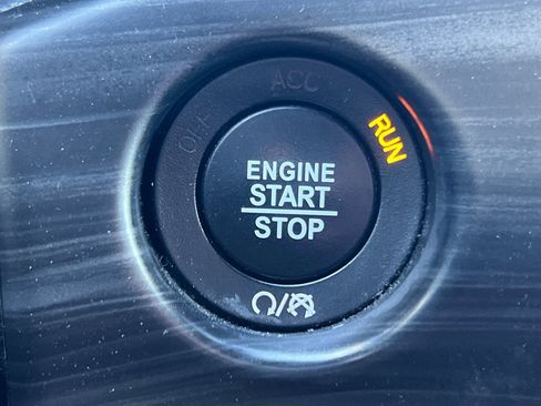 Used 2021 Jeep Grand Cherokee Freedom Edition image 22