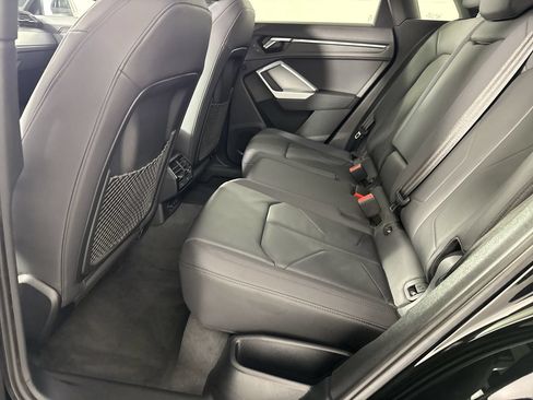 Used 2020 Audi Q3 2.0T Premium w/ Convenience Package AWD/4WD image 29