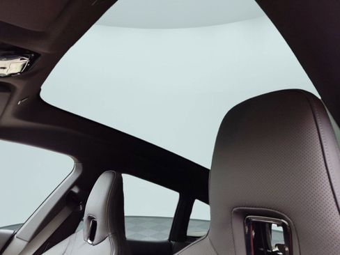 Used 2025 BMW iX xDrive50 w/ Premium Package image 11