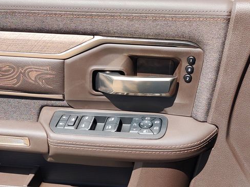 New 2025 RAM 2500 Limited image 26