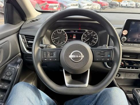 Used 2024 Nissan Rogue SV image 25