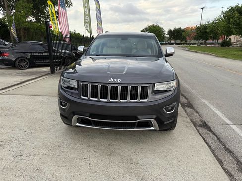 Used 2014 Jeep Grand Cherokee Limited w/ Luxury Group II image 4