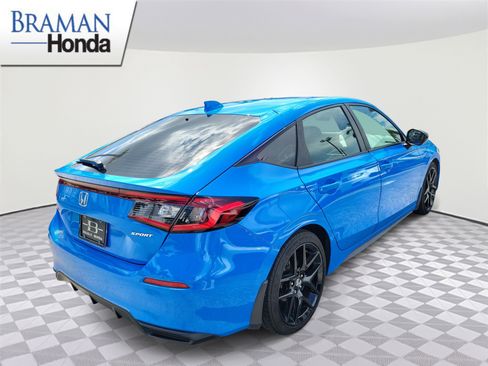 Used 2024 Honda Civic Sport image 3