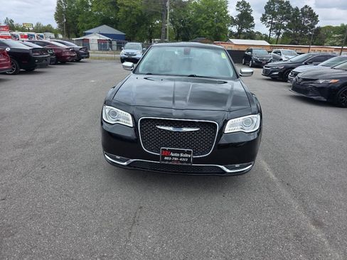 Used 2017 Chrysler 300 C w/ Light Group image 1