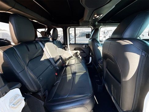 Used 2023 Jeep Wrangler Unlimited Sahara w/ Cold Weather Group image 31