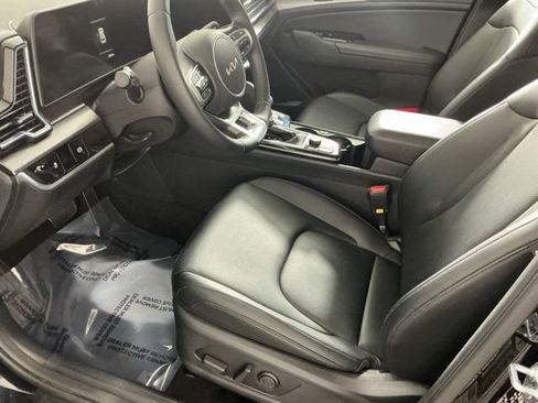 Used 2023 Kia Sportage EX AWD/4WD image 8