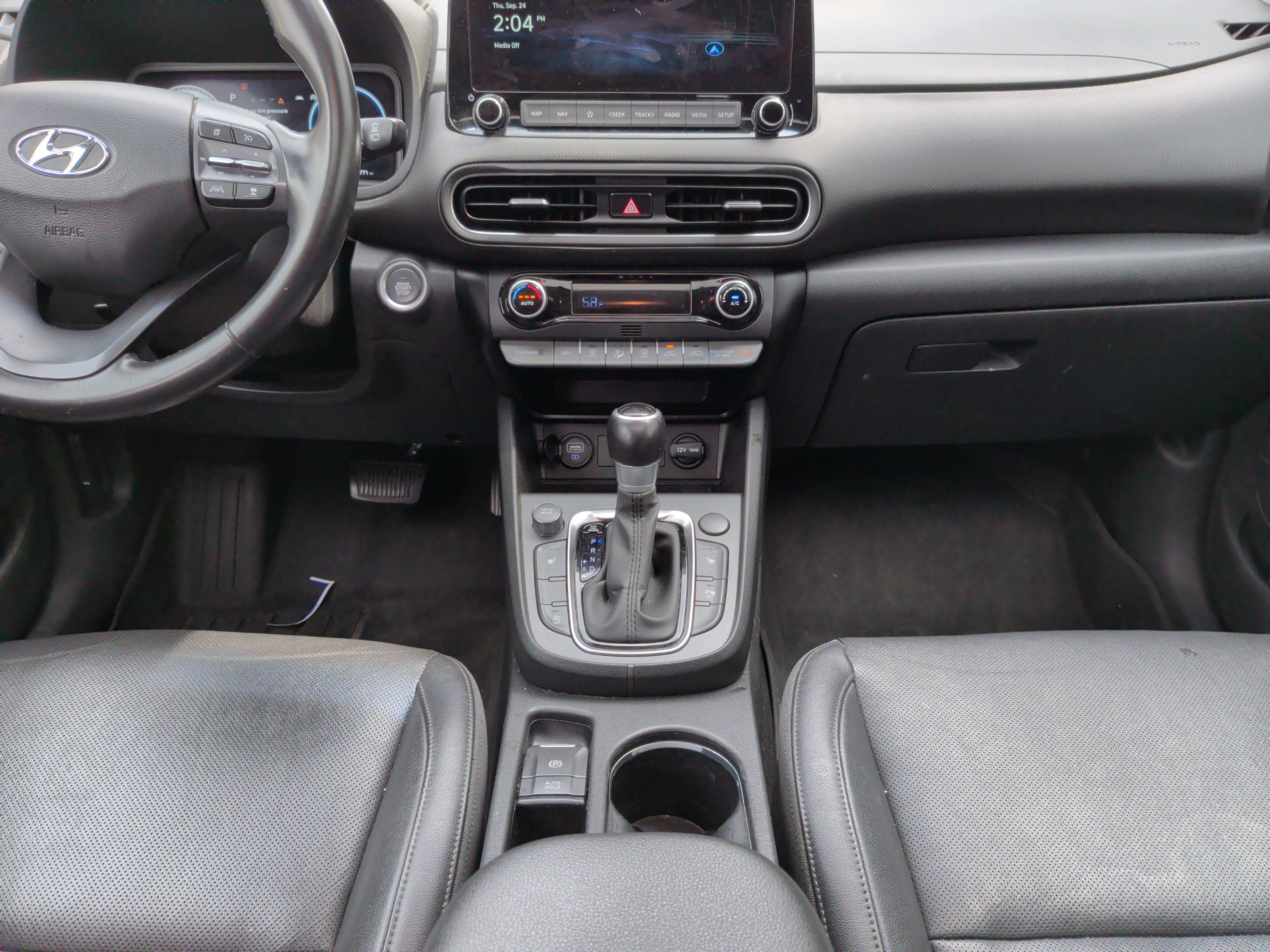 Used 2022 Hyundai Kona Limited FWD image 25