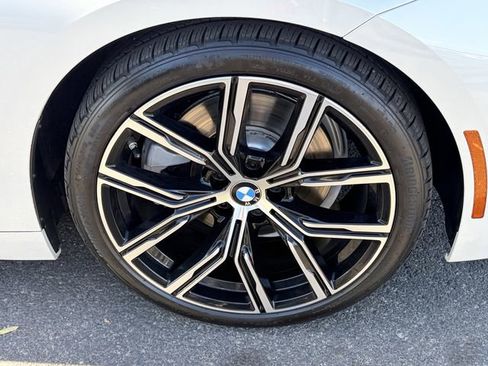 Used 2022 BMW 230i Coupe w/ Convenience Package RWD image 4