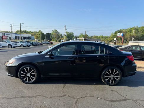 Used 2014 Chrysler 200 Limited w/ Sun/Sound Group FWD image 4