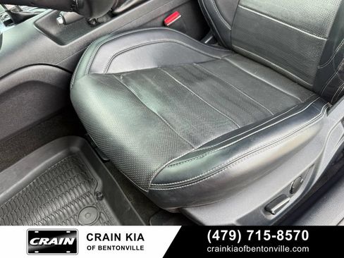 Used 2017 Ford Mustang GT Premium w/ Equipment Group 401A RWD image 31