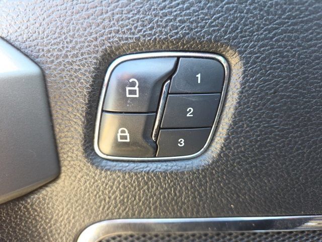 Used 2018 Ford F350 Lariat w/ Lariat Ultimate Package AWD/4WD image 24