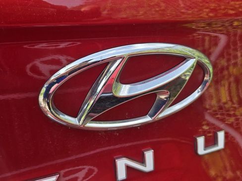Used 2023 Hyundai Venue SEL FWD image 11