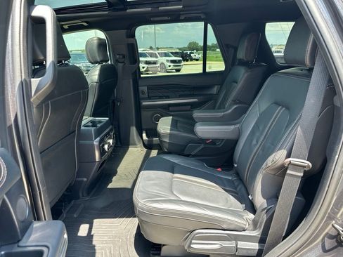 Used 2022 Ford Expedition Platinum AWD/4WD image 26