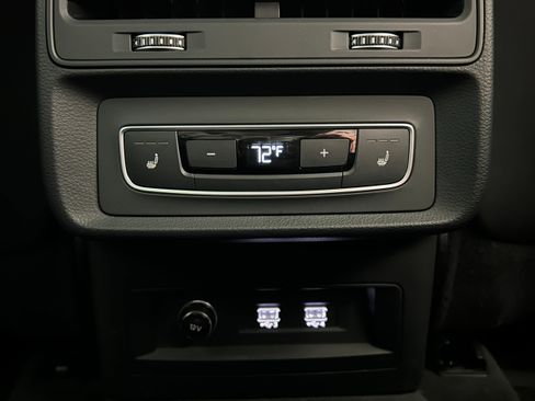 Used 2020 Audi Q7 3.0T Premium image 31