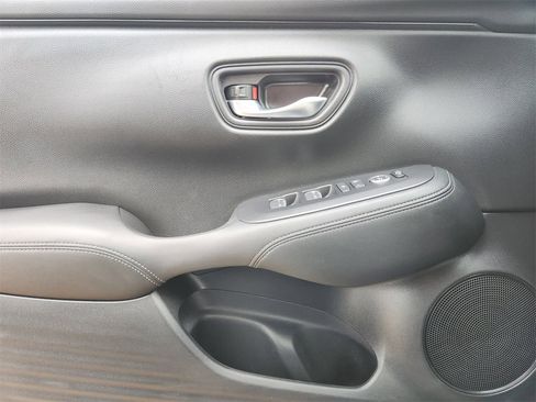 Certified 2024 Honda HR-V EX-L image 22