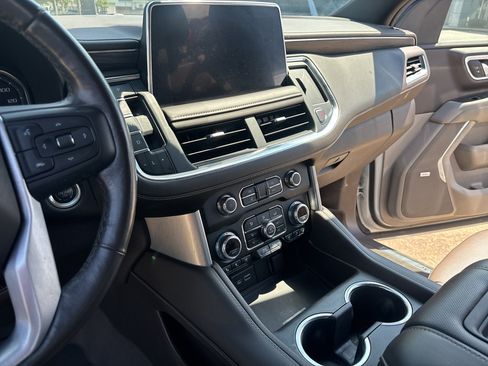 Used 2021 GMC Yukon XL SLT w/ SLT Premium Package RWD image 12