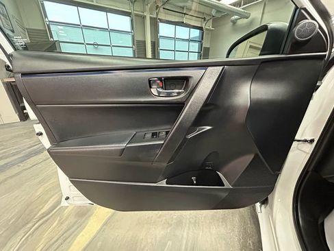 Used 2017 Toyota Corolla SE w/ Carpet Mat Package (TMS) image 49