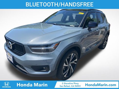 Used 2022 Volvo XC40 T5 R-Design w/ Advanced Package AWD/4WD image 9