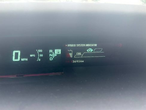 Used 2015 Toyota Prius Four image 18