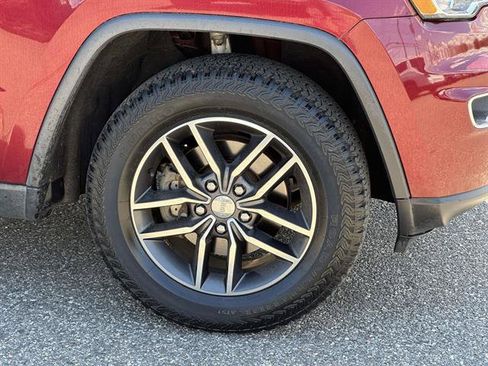 Used 2017 Jeep Grand Cherokee Limited AWD/4WD image 33