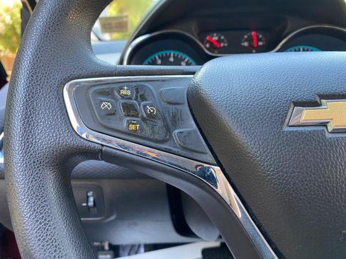 Used 2018 Chevrolet Cruze LT FWD image 49
