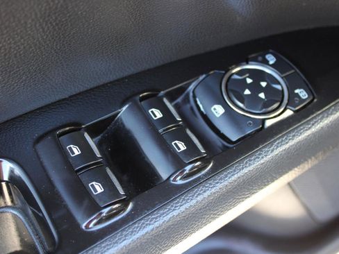 Used 2014 Ford Fusion SE w/ Equipment Group 202A FWD image 15