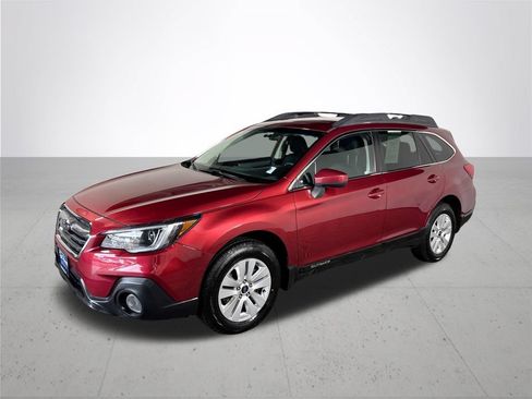 Used 2018 Subaru Outback 2.5i Premium AWD/4WD image 2