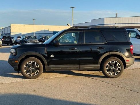Certified 2024 Ford Bronco Sport Outer Banks AWD/4WD image 2